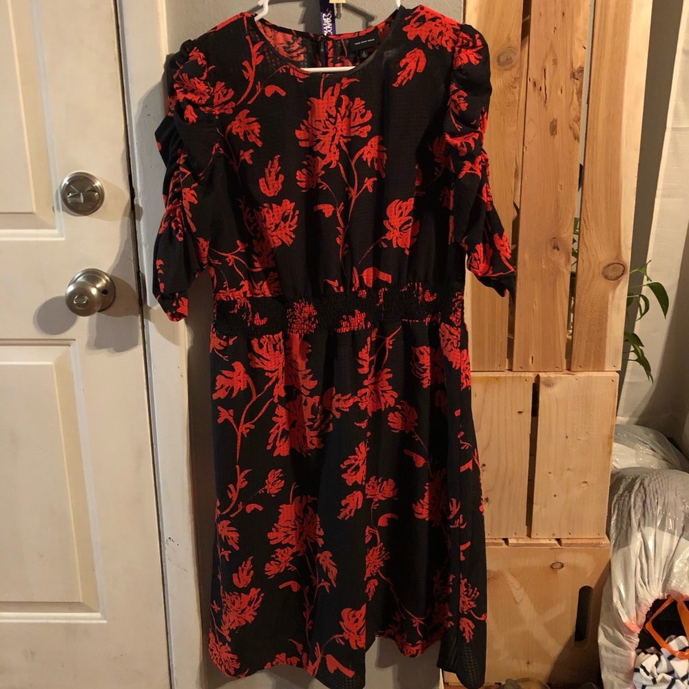 Red/black floral dress